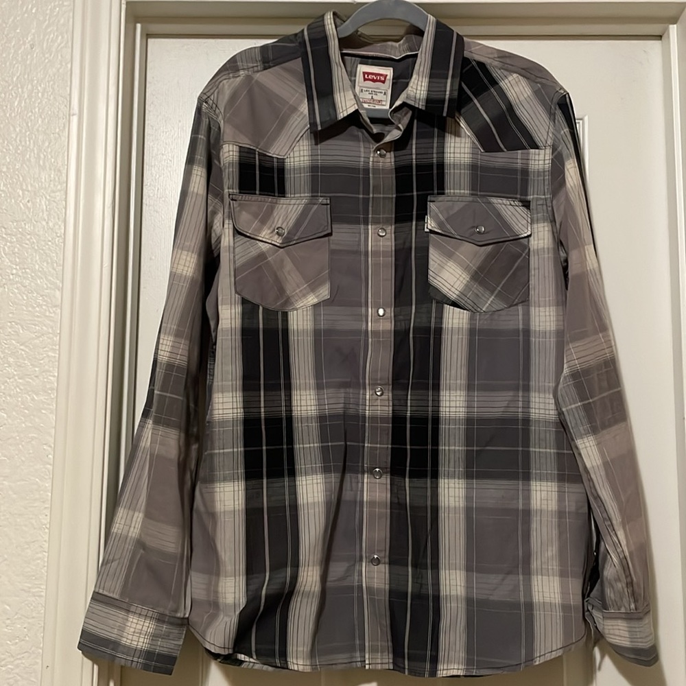 Black & Gray Levi’s Classic Western Plaid Button Shirt- L